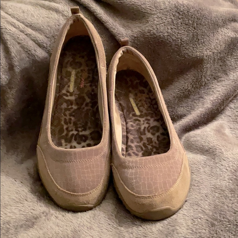 Cute Skechers memory foam flats